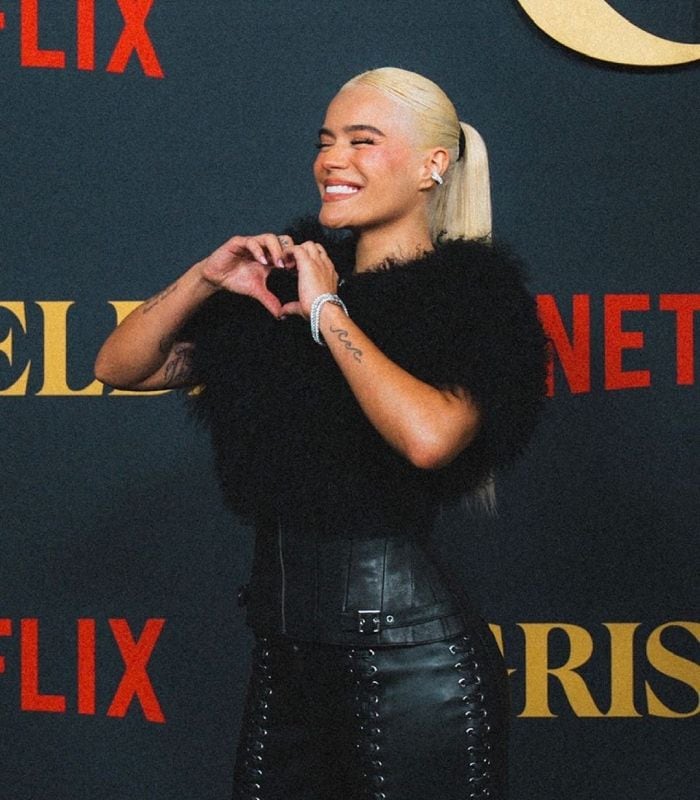 Karol G en la 'premier' de la serie