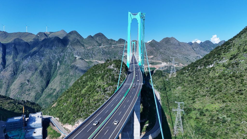 El puente más alto del mundo en Guizhou Province of China
