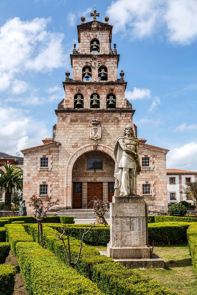 cangas-de-onis-iglesia