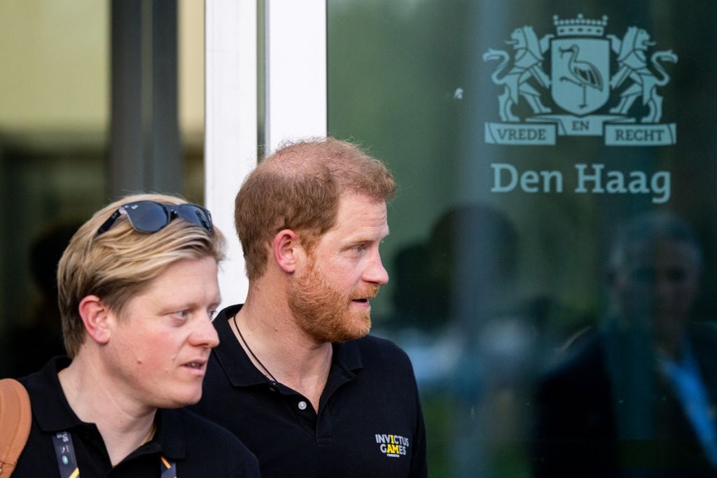 James Holt y el príncipe Harry en los Juegos Invictus celebrados en los Países Bajos en el año 2022