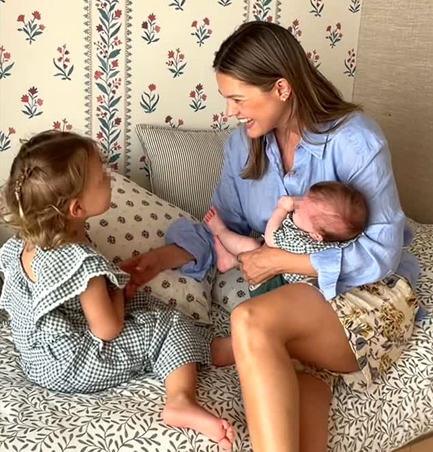 Isabelle Junot, con sus dos hijas