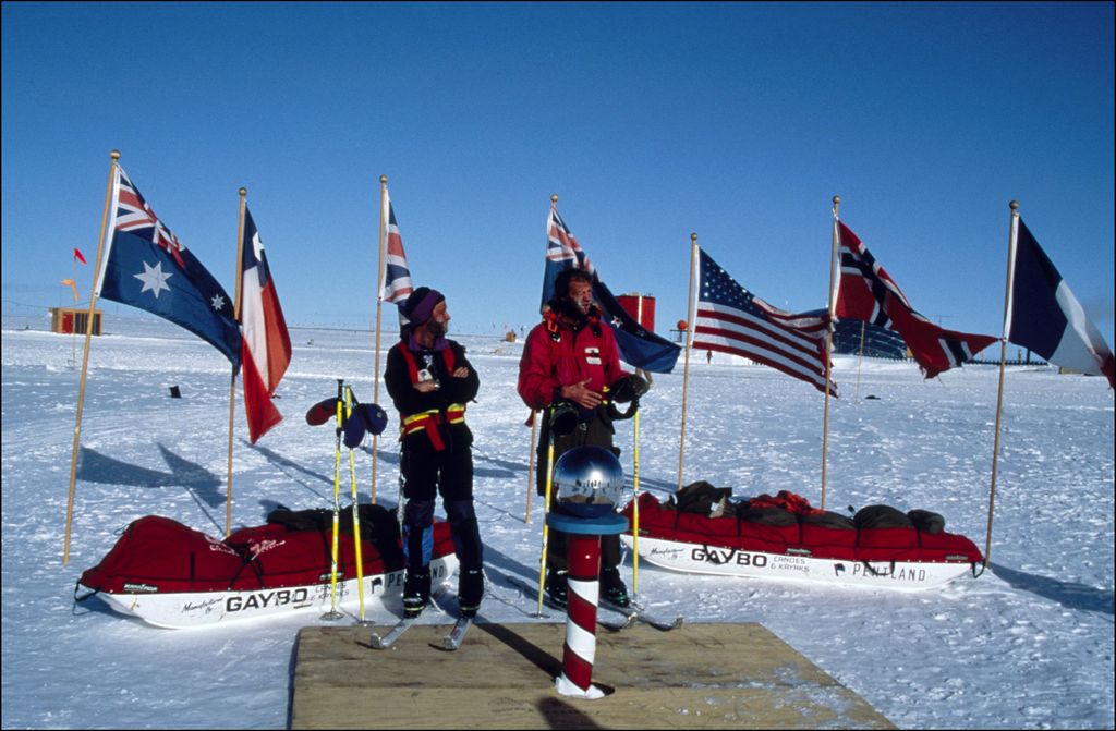  Ranulph Fiennes y Michael Stroud en el Polo Sur en febrero de 1993