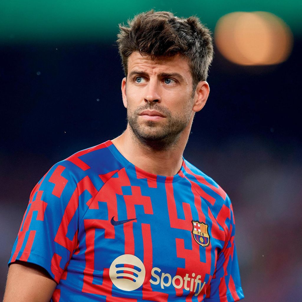 HO4083 SHAKIRA