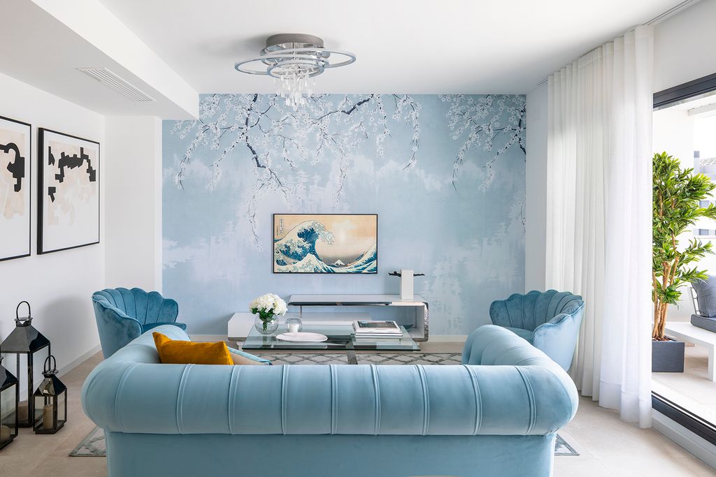 Salón con mural de estilo japonés. 
