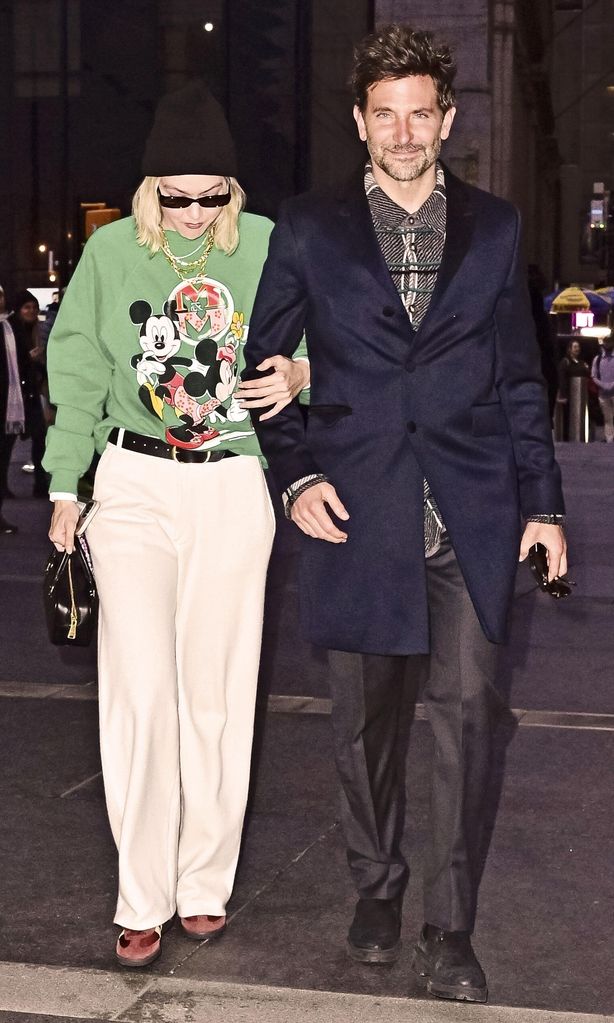 Gigi Hadid y Bradley Cooper HO4158