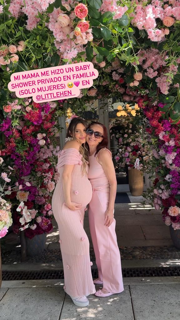 Anna Maronese, madre de Lele Pons, estuvo a cargo de su hermoso baby shower.