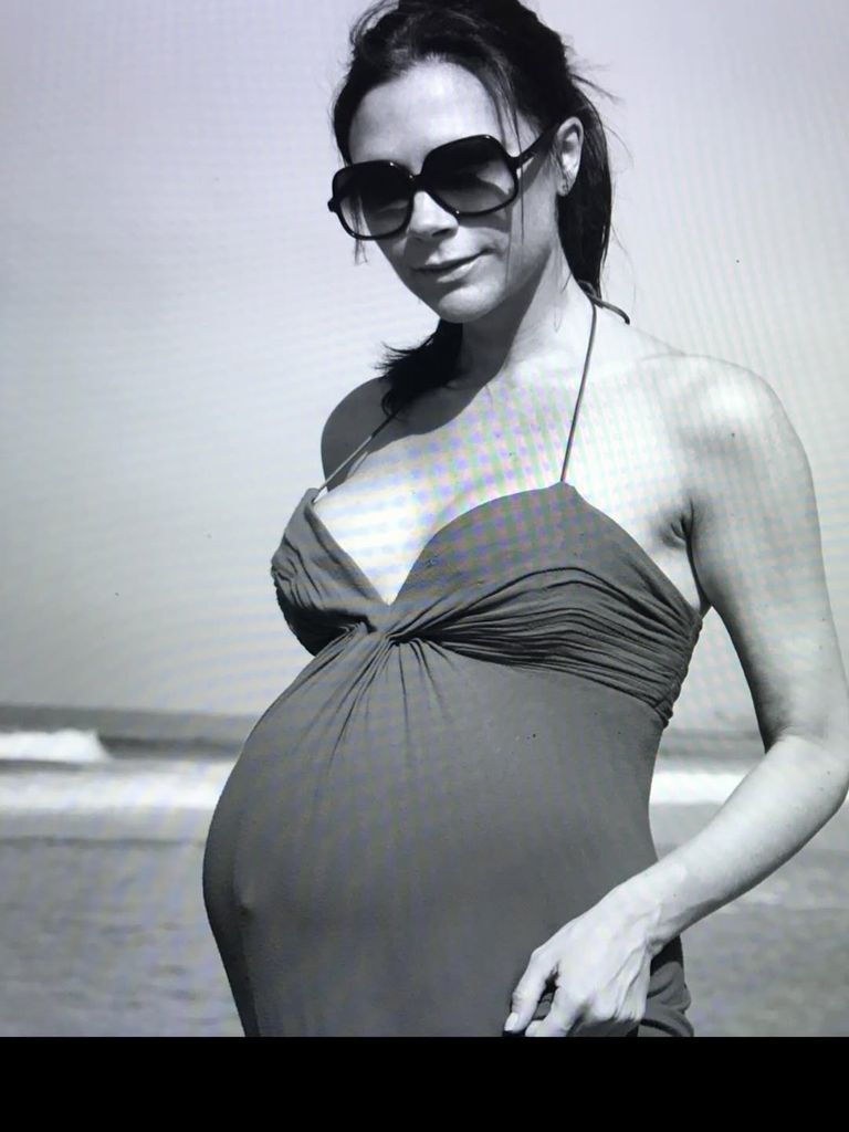 Imagen de Victoria Beckham embarazada compartida por David