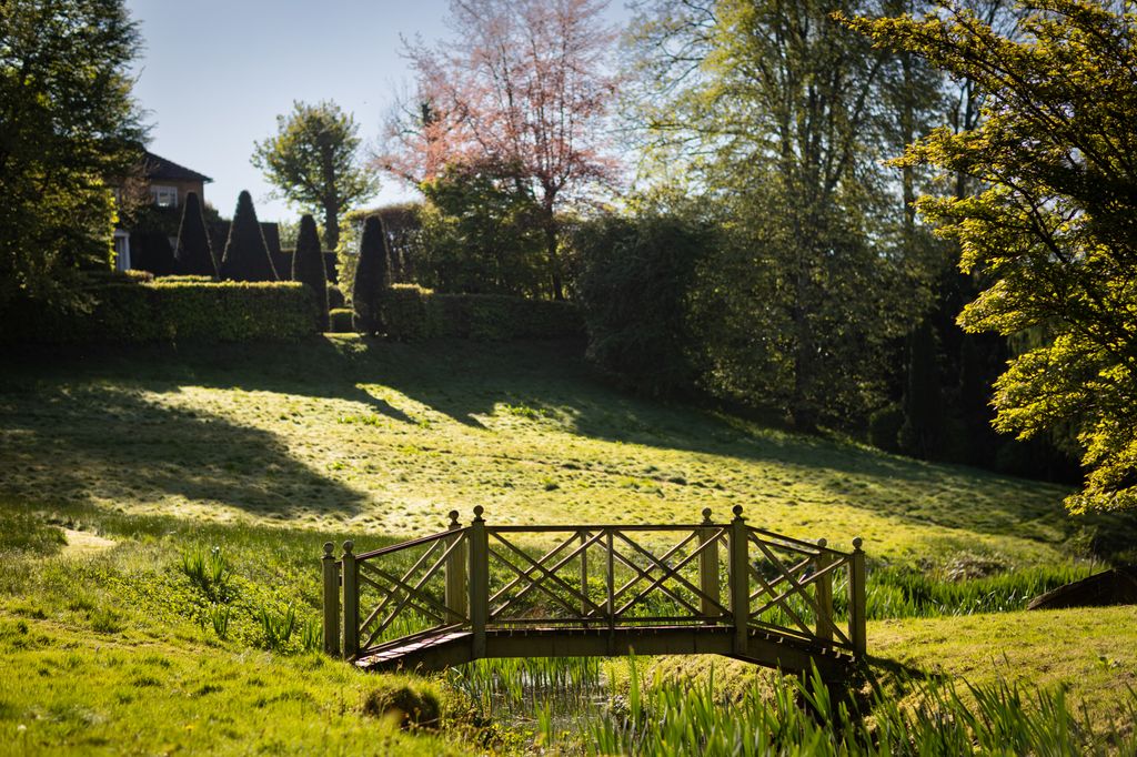 El sendero de los jardines de la casa del conde de Snowdon
