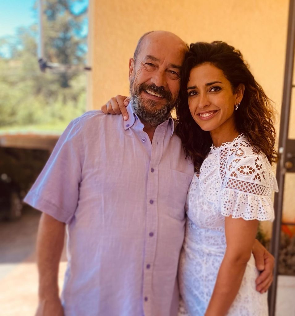 Inma Cuesta junto a su padre, Diego