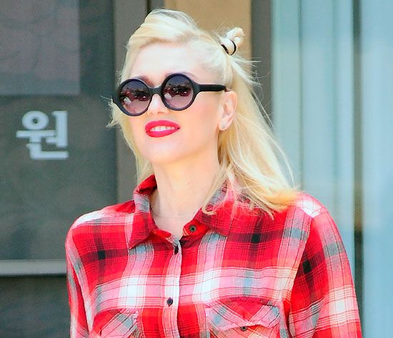 half_bun_up_gwen_stefani_1