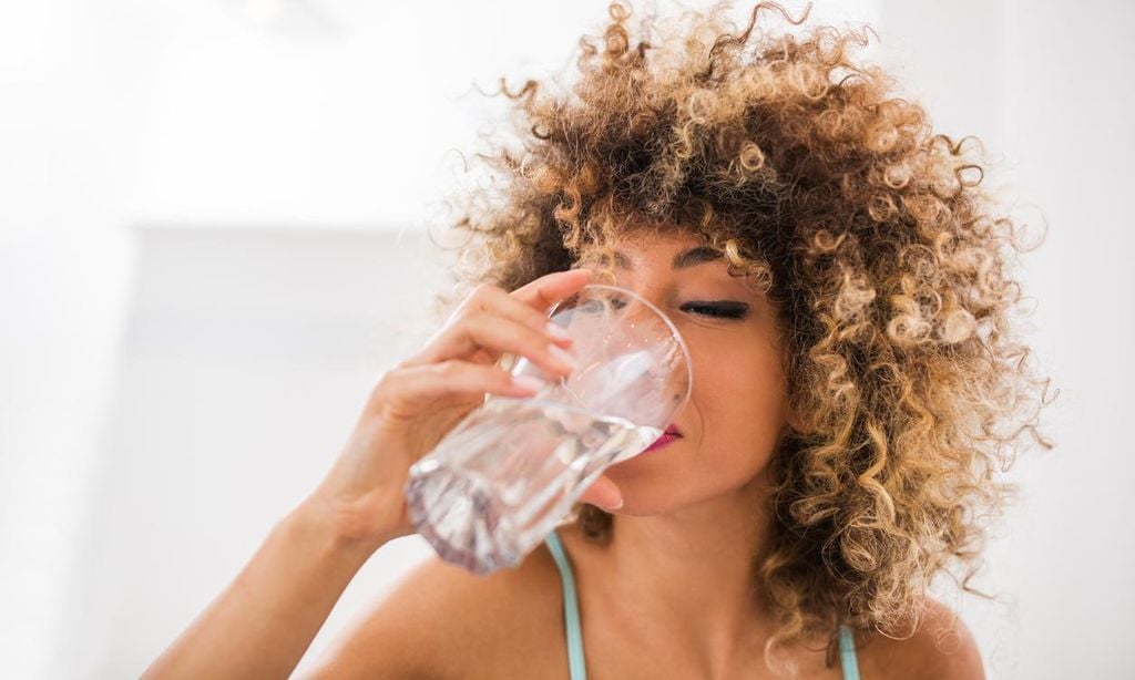 En una jornada de poco descanso, lo esencial es ingerir el agua necesaria