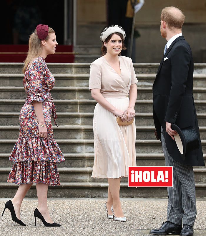 Eugenia y Beatriz de York con el príncipe Harry