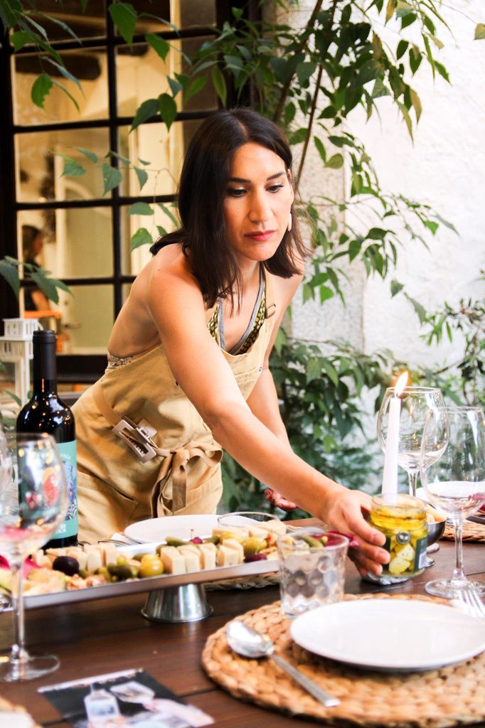 Gloria comparte a diario recetas originales y deliciosas de cocina plant-based, acercando la gastronomía vegana a un público cada vez más amplio y diverso.