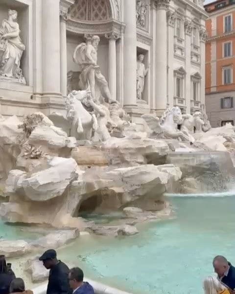 Parada obligatoria en la Fontana de Trevi