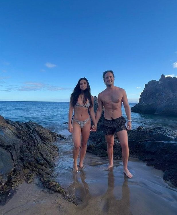 Imagen de Diego Boneta y Renata Notni en Ibiza de vacaciones