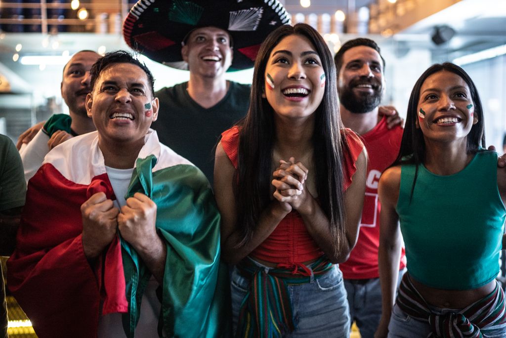 El 56% de los latinos suele viajar con su familia extensa y el 64% considera imprescindible permanecer bajo el mismo techo como en Airbnb