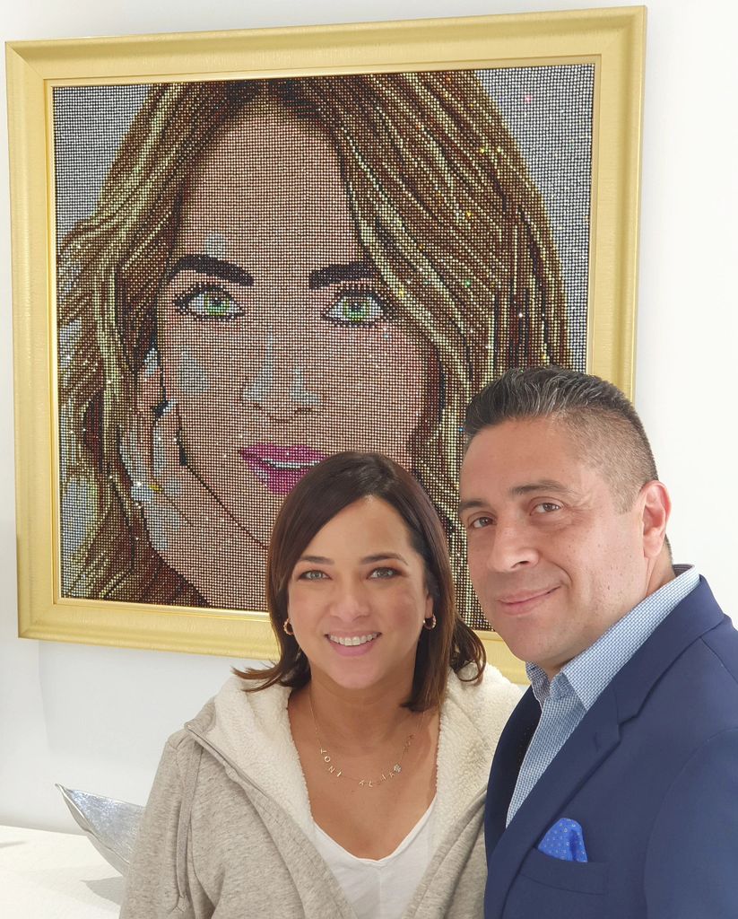 Adamari López tiene su cuadro en casa, y se puede ver en algunas de sus publicaciones en Instagram 