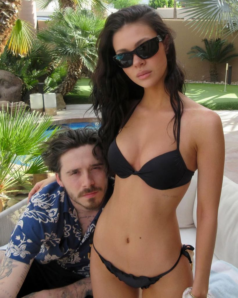 
Brooklyn compartió una impresionante foto de Nicola en bikini