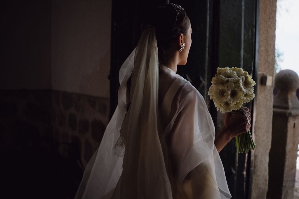 Vestido de novia con volantes y cancán de Ynés Suelves