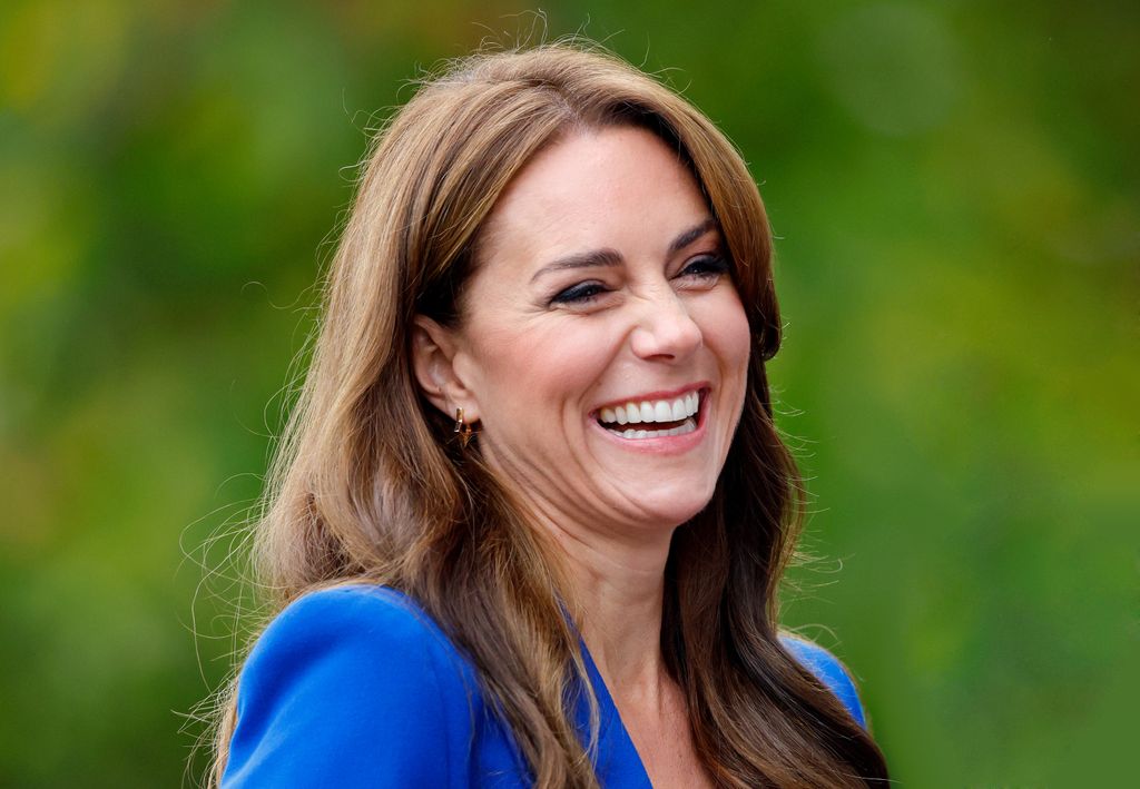 Kate Middleton asiste a un taller de bienestar mental de SportsAid en el Centro Deportivo Nacional de la Abadía de Bisham para conmemorar el Día Mundial de la Salud Mental el 12 de octubre de 2023 en Marlow, Inglaterra