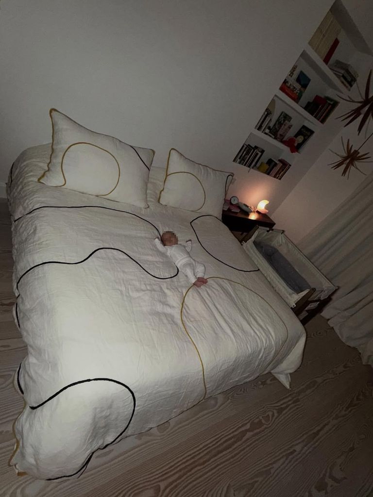 Tumbado en la cama