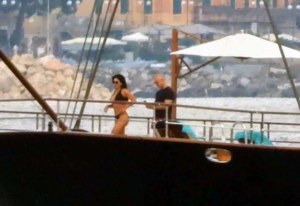 Lauren y Jeff, a bordo del yate de Bezos, en Portofino, Italia, en junio de 2023