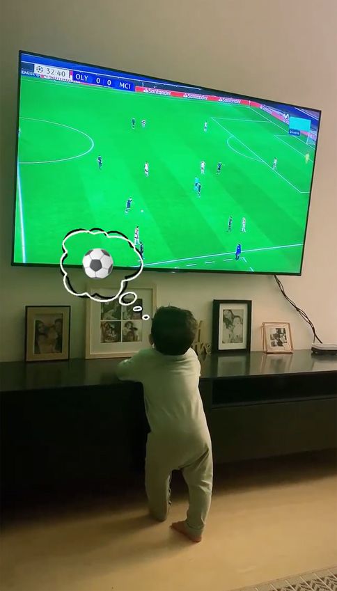 Marc Bartra y su hijo