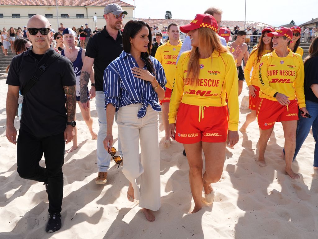 Harry intentó saludarla e incluso disculparse por las molestias