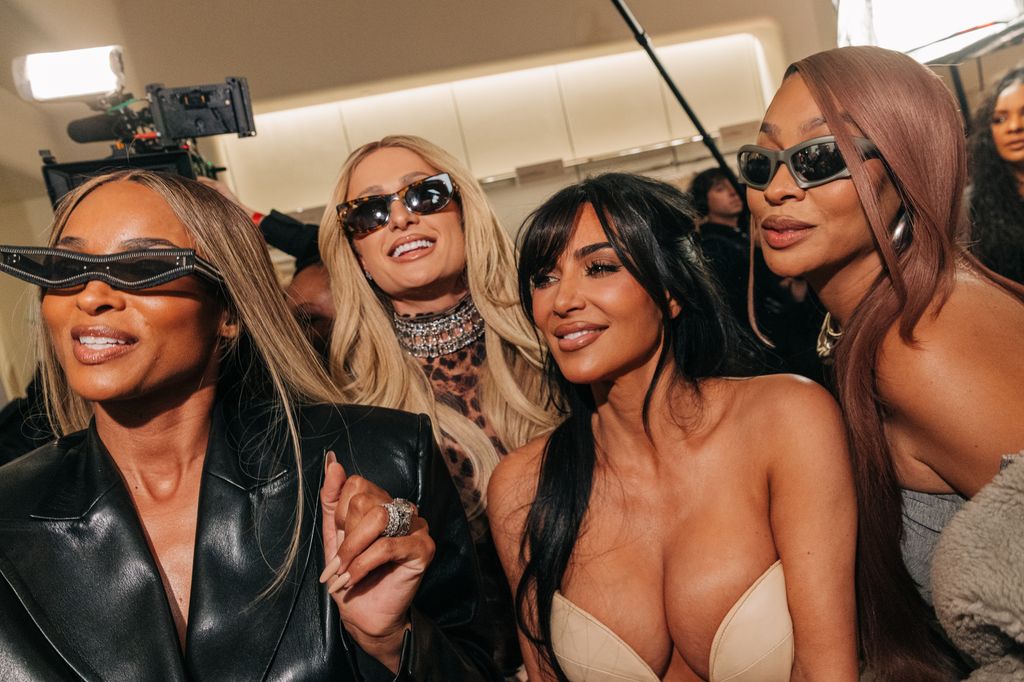 Paris Hilton y Kim Kardashian 