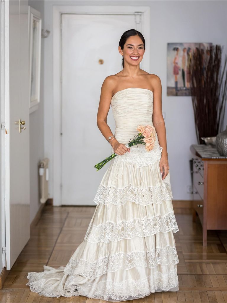 Novias virales con vestidos de encaje volantes