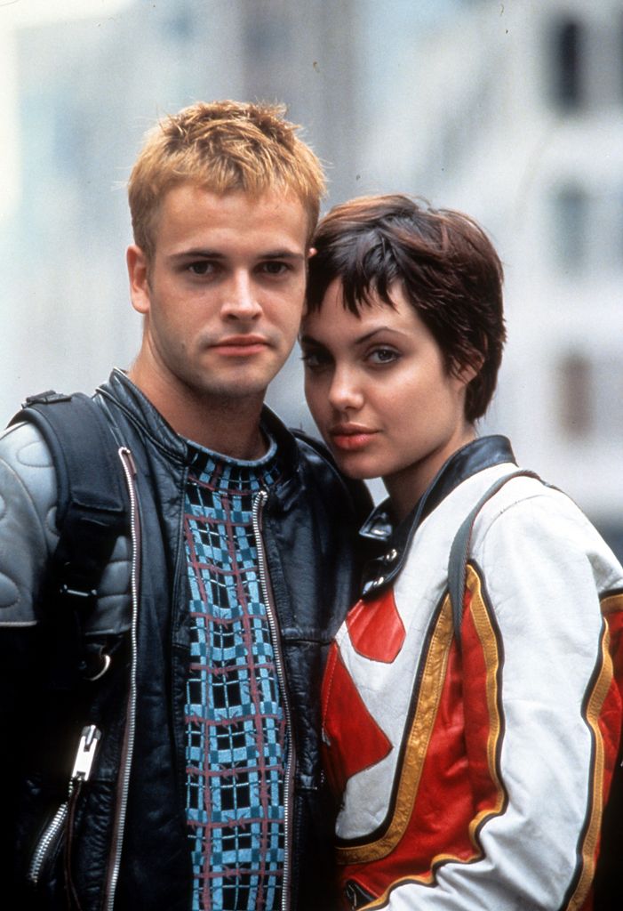 Jonny Lee Miller y Angelina Jolie en una escena de 'Hackers'