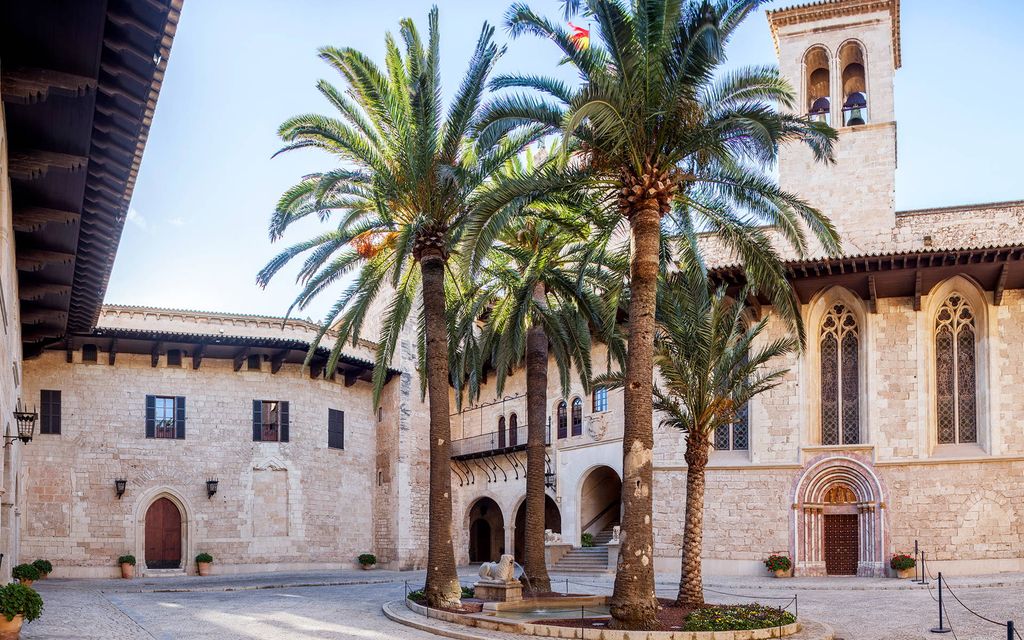 El Palacio Real de la Almudaina, residencia oficial de los Reyes de España durante su estancia en Mallorca