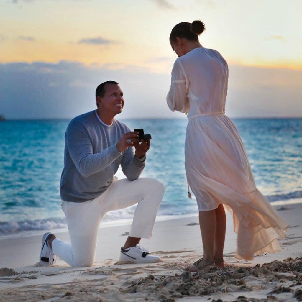 JLo and Arod proposal on beach