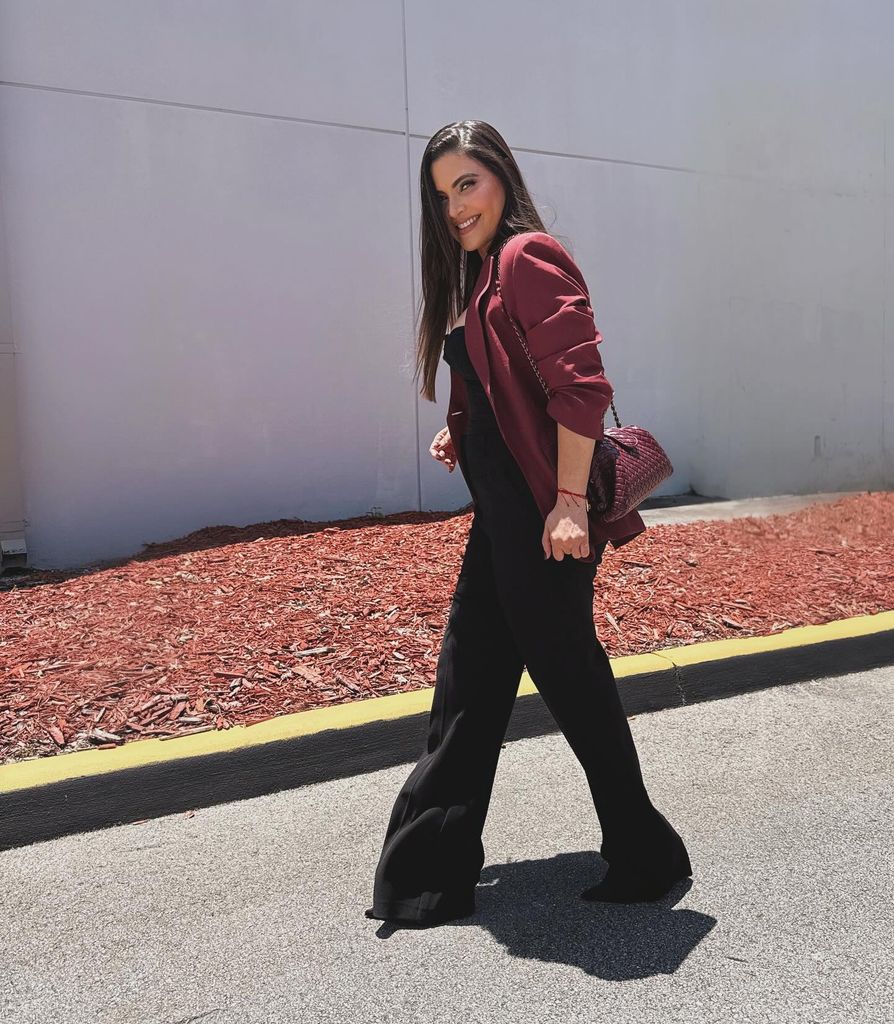 'Chiqui' Delgado es una apasionada viajera que gusta de explorar el mundo.
