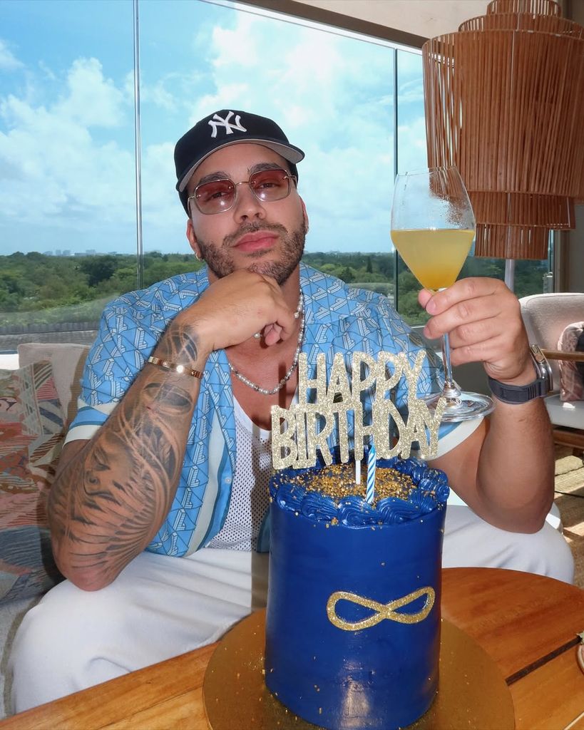 Prince Royce celebró su cumpleaños 36 el domingo, al mismo tiempo que el Día de las Madres