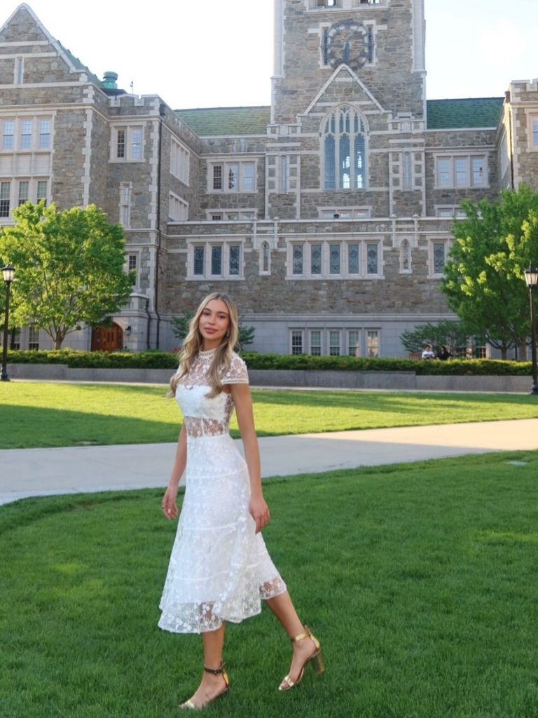 Graduación de Luna, la hija mayor de Juanes y Karen Martínez