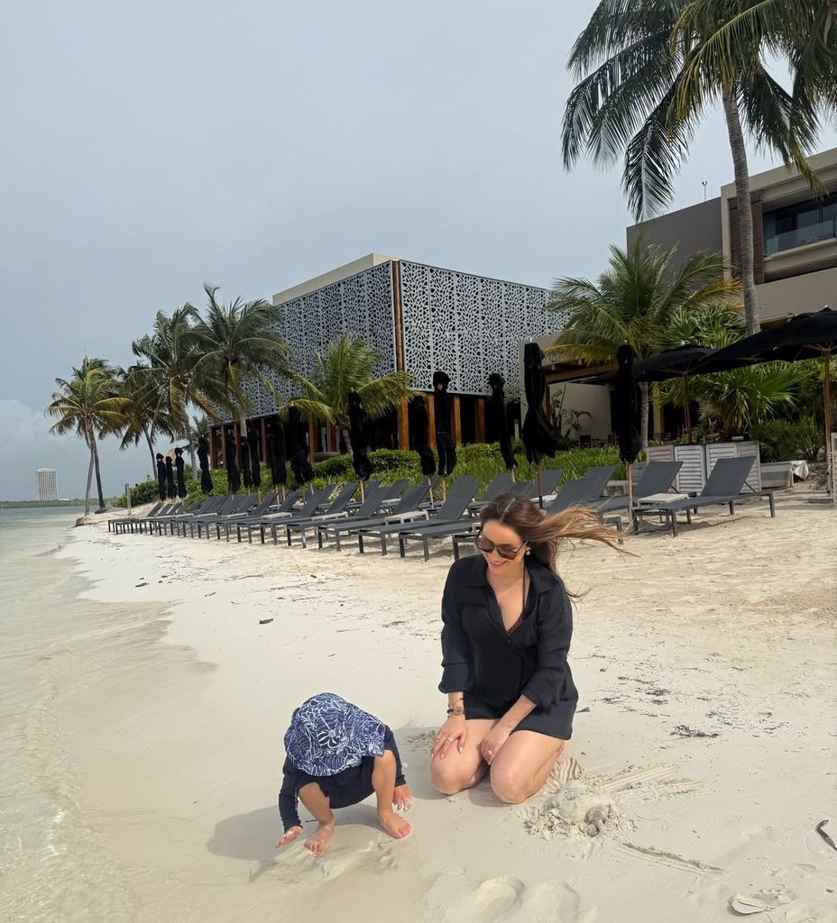 Cynthia Rodríguez compartió esta linda foto madre e hijo al celebrar los 3 años de León.