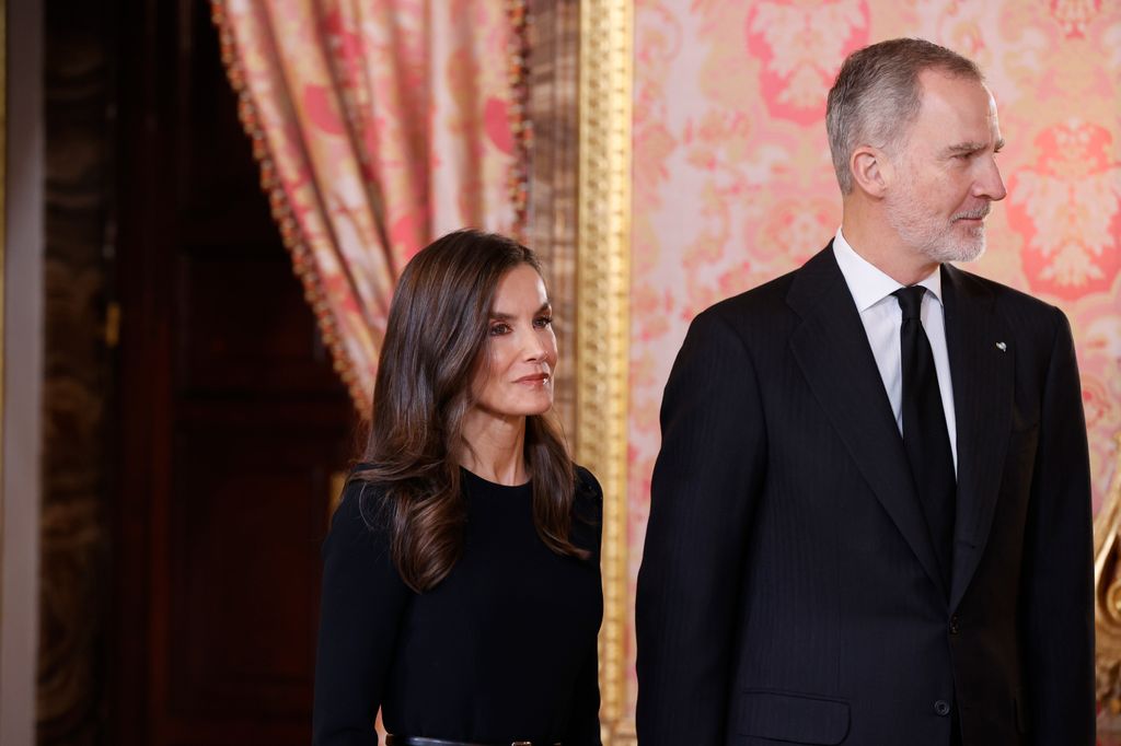 LOS REYES FELIPE Y LETIZIA PRESIDEN EL ALMUERZO OFRECIDO A UNA REPRESENTACIÓN DEL MUNDO DE LAS LETRAS, CON OCASIÓN DE LA ENTREGA DEL PREMIO DE LITERATURA EN LENGUA CASTELLANA ''MIGUEL DE CERVANTES'' 2024