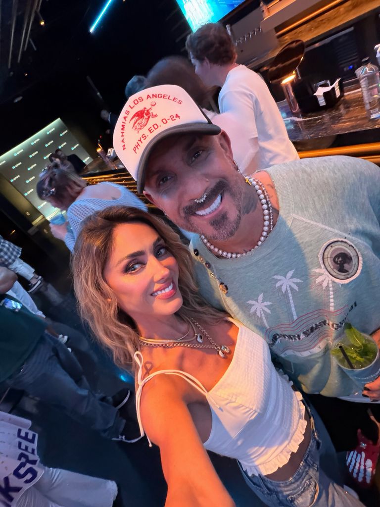 Anahí presumió su foto con AJ McLean
