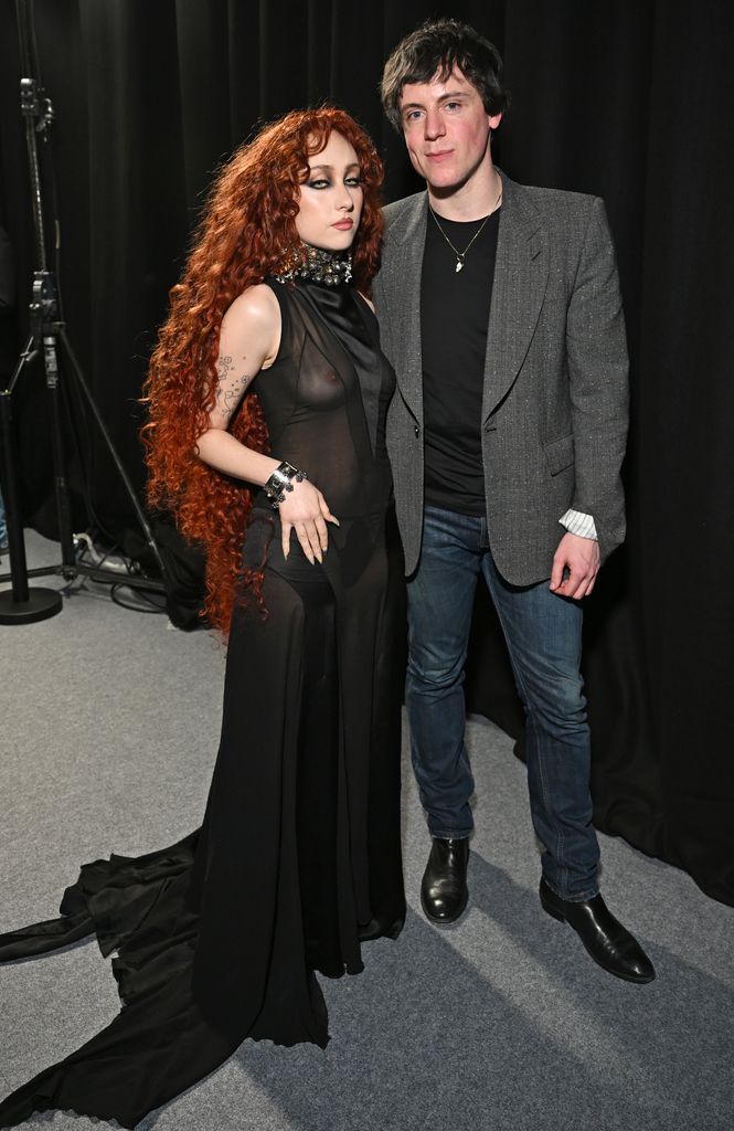 Chappell Roan y Sean McGirr juntos después del desfile.