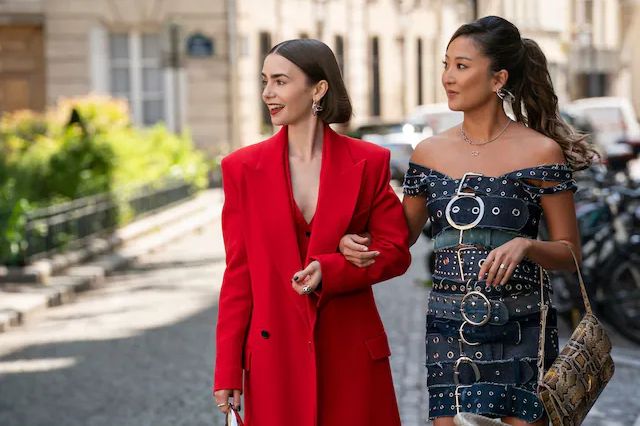 Emily contará una vez con su inseparable amiga Mindy a su lado