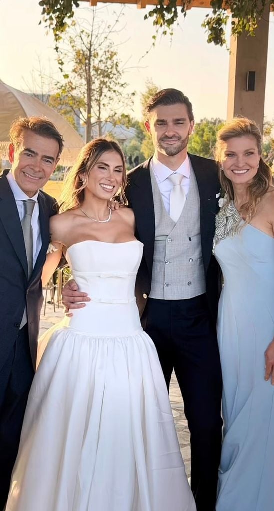 El pasado fin de semana Antonio Mauri Alemán y Andrea Baumgartner unieron sus vidas en San Miguel de Allende.