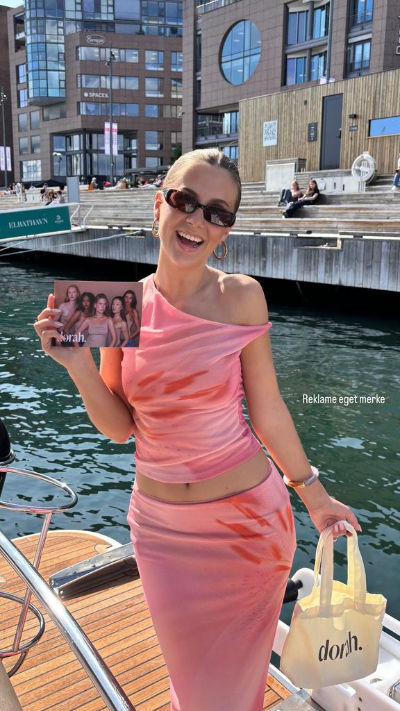El conjunto de Stradivarius de Leah Isadora Behn, la hija de Marta Luisa de Noruega
