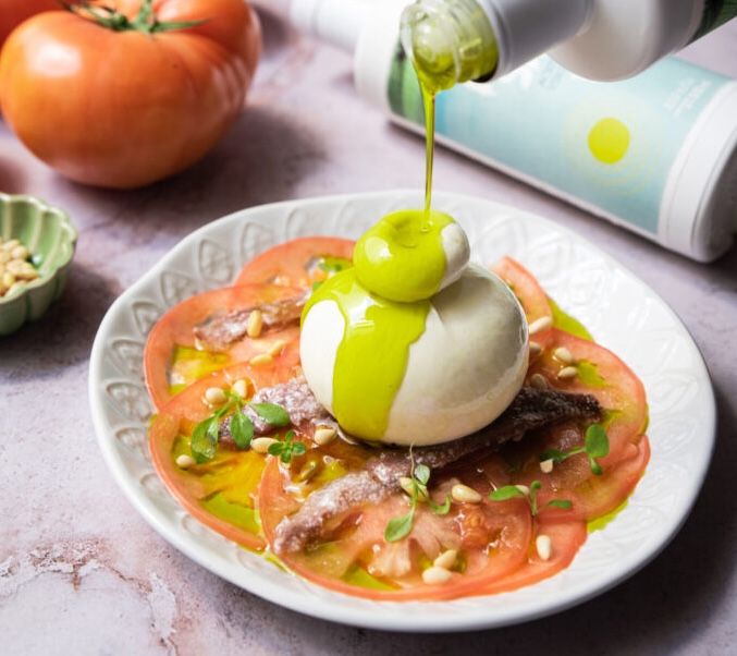 Carpaccio de tomate con burrata