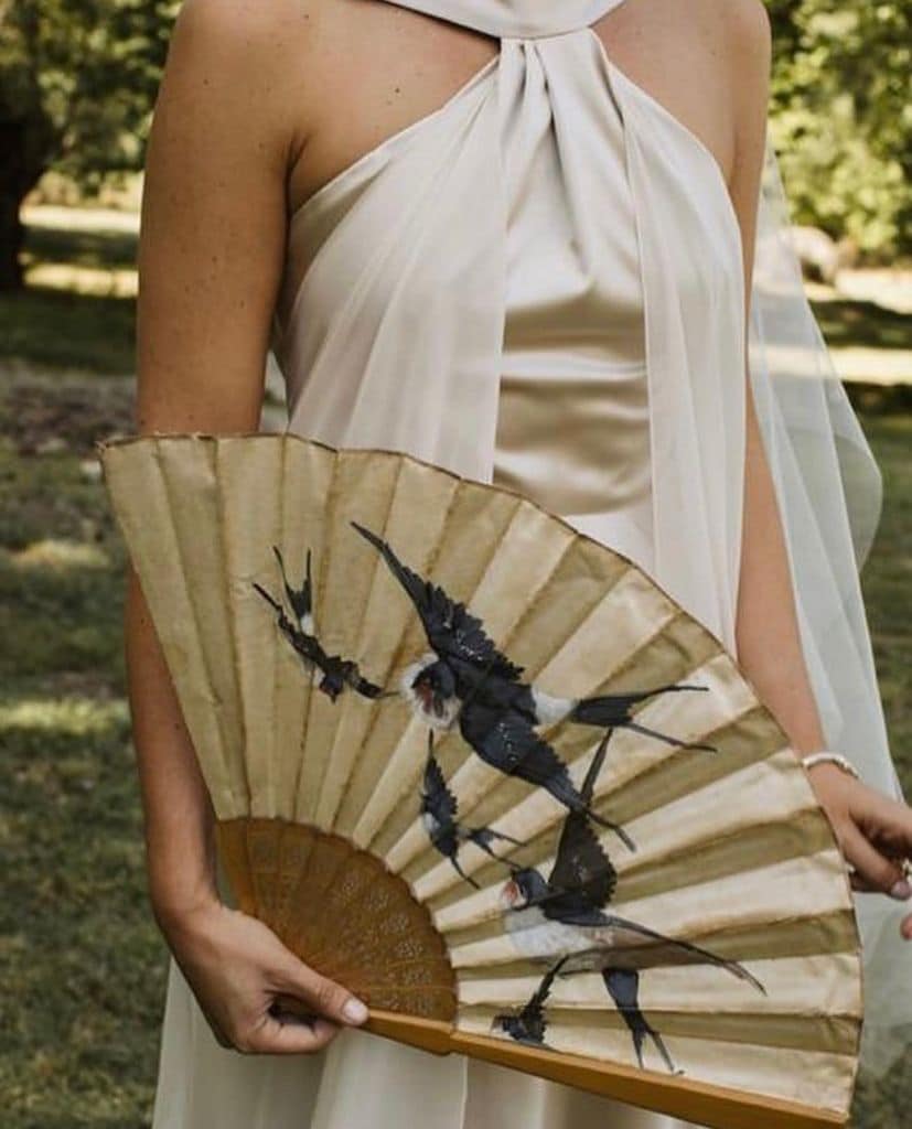 Novias con abanico pintado a mano