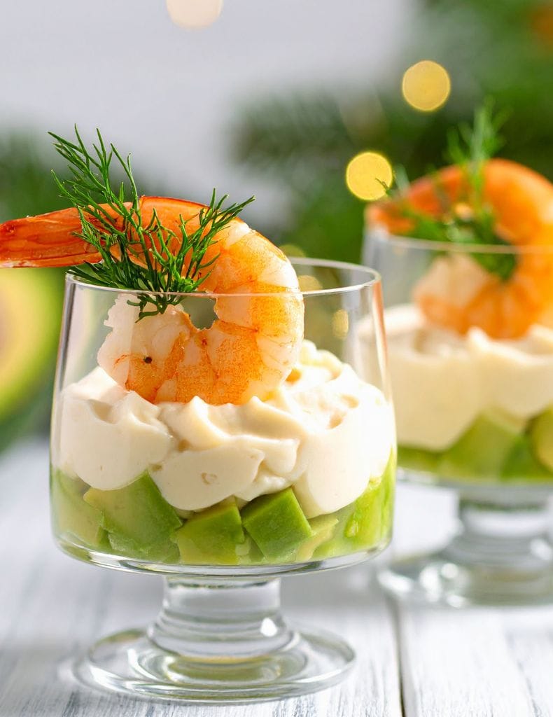 Vaistos de aguacate, queso y langostino