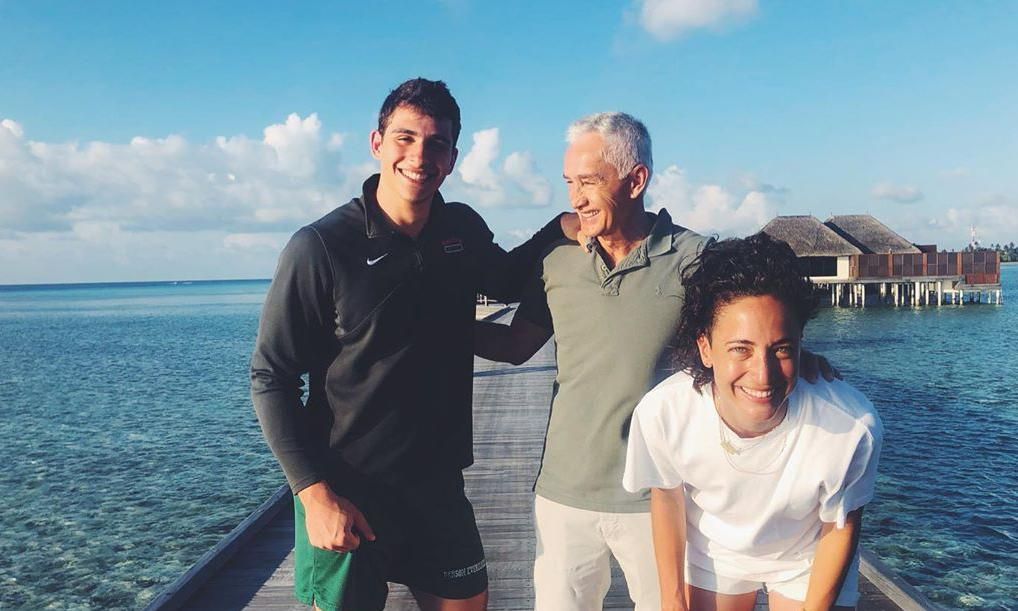 Jorge Ramos y sus hijos