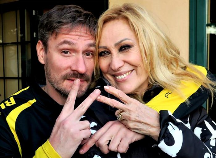 Rosa Benito y su hijo Fernando