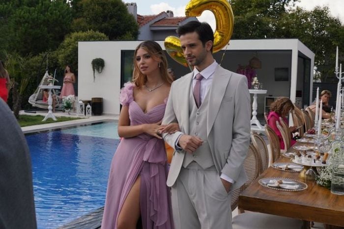 ¿Se casarán Parla y ÇInar? Esa es una de las incógnitas de la tercera temporada de 'Secretos de familia'