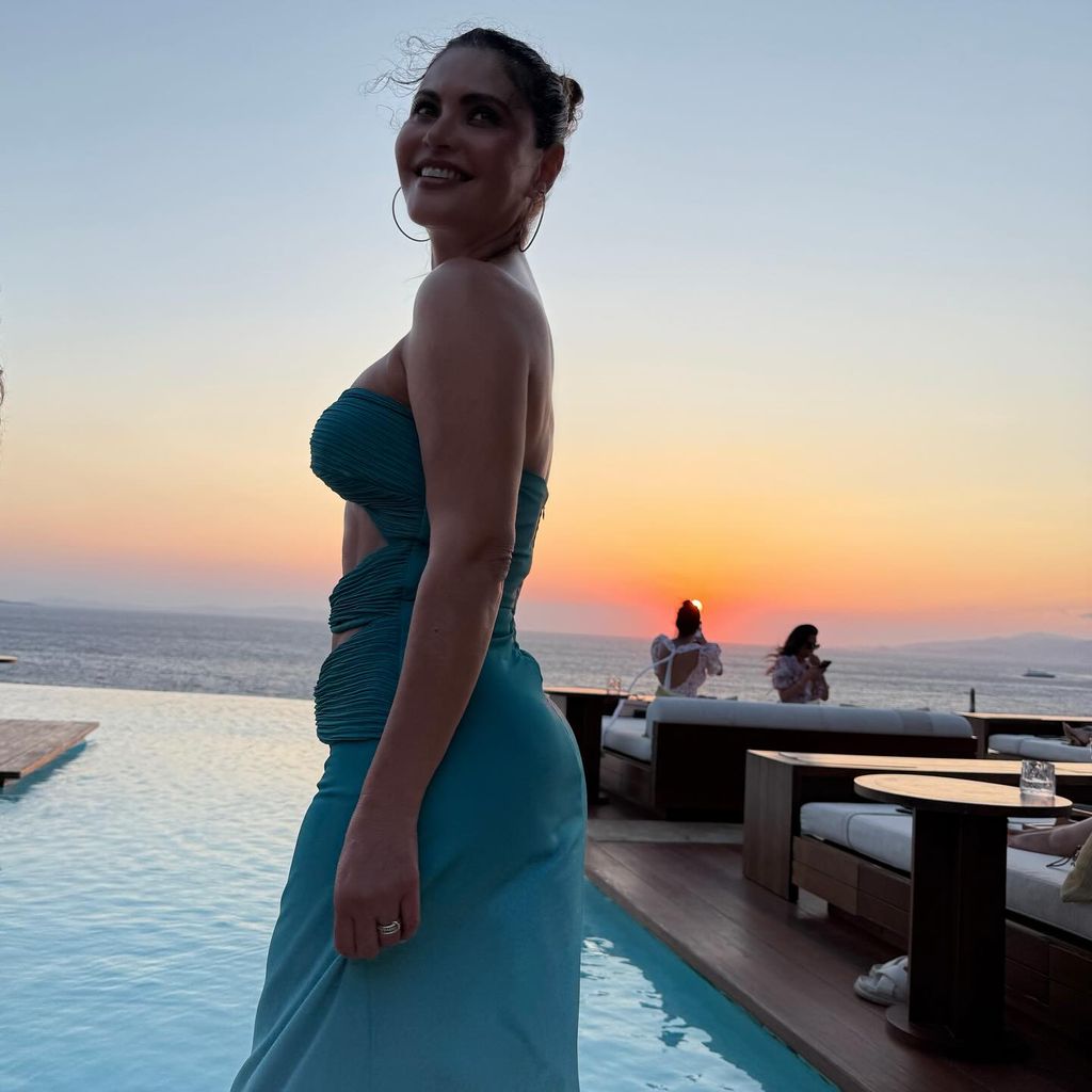 'Chiqui' Delgado se mostró feliz en sus vacaciones de verano en Mykonos.